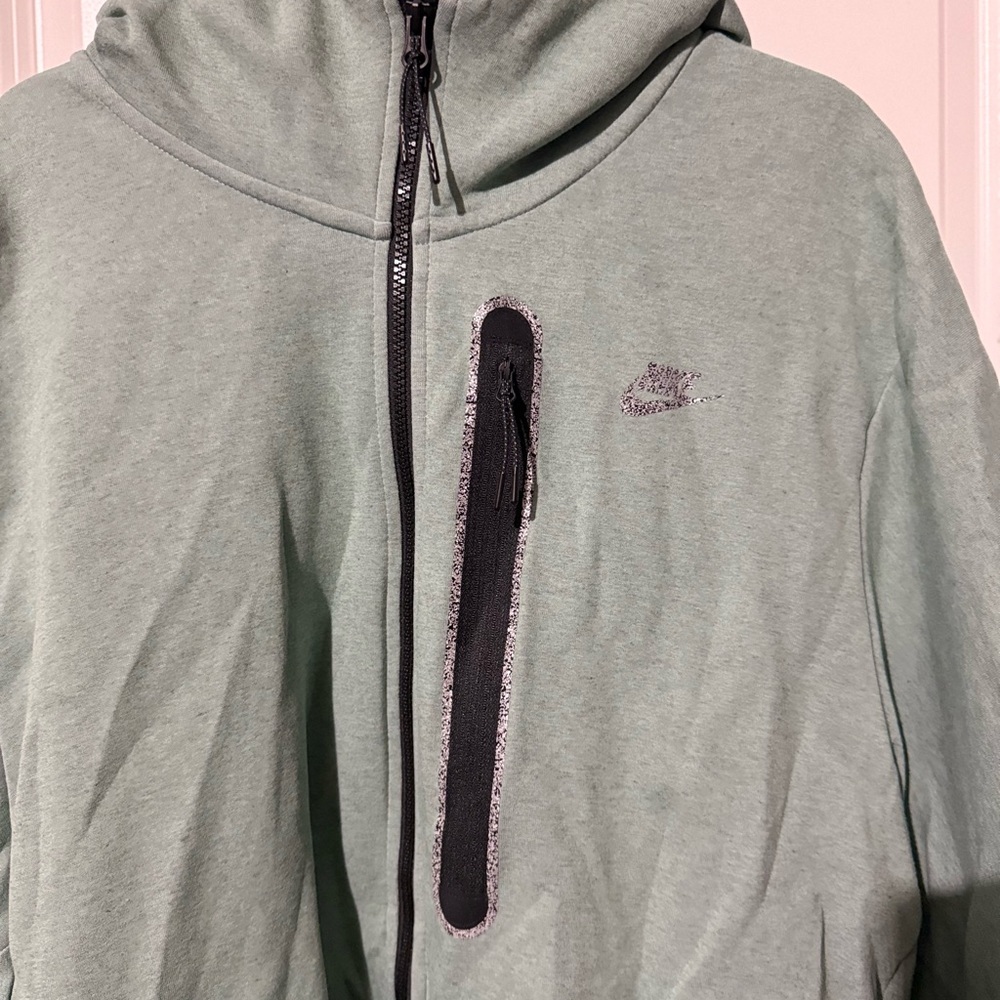 Nike Sage Green Zip-Up Jacket - Picture 3 of 6